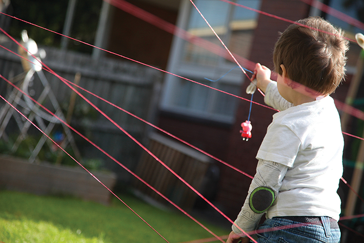 string maze party game