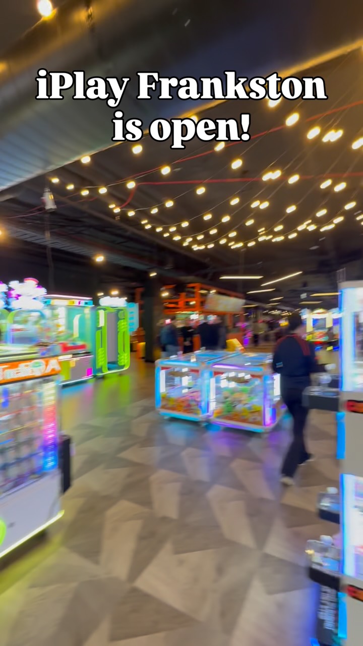 AUSTRALIA’S LEADING FAMILY-OWNED ENTERTAINMENT GIANT PRESSES
PLAY ON EXPANSION INTO FRANKSTON
🎳
Australia’s largest family-owned and operated multi-entertainment destination, iPlay Australia, is celebrating 35 years of pressing play with the opening of its 28th location cementing its national growth and the launch of its first-ever Pandemonium Challenge Rooms.
🕹️ 
#iplay #frankston #funforfamilies #funandgames #invited 
@iplay_australia @pressed.au