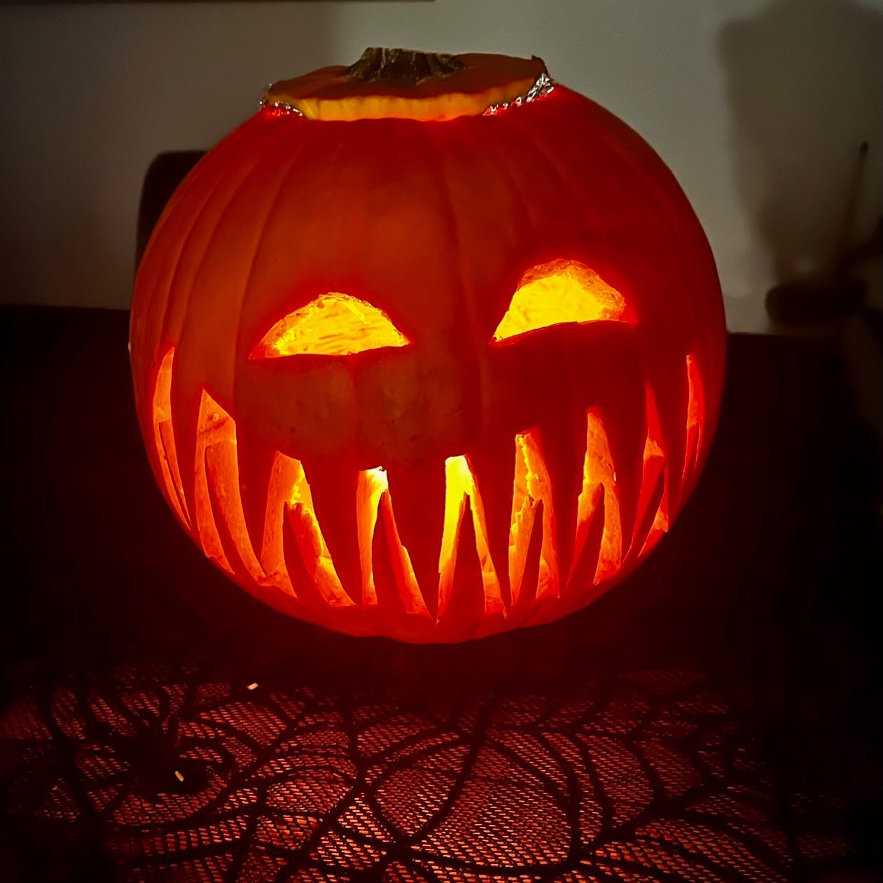 🎃 We have some great tips and tricks for Halloween fun on the MPK website (link in bio). Just search ‘Halloween’ to add some tricks and treats to the season! 
#haloween #pumpkin #jackolanterns #roastedseeds