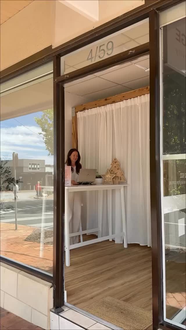 Coastal Biohack Lounge owner Eleisha is also a mum, with firsthand experience of pregnancy and childbirth. Her own journey allows her to share genuine insight into how biohacking services supported her wellbeing and recovery post-pregnancy. Learn more about her experience and the services available at Coastal Biohack Lounge.