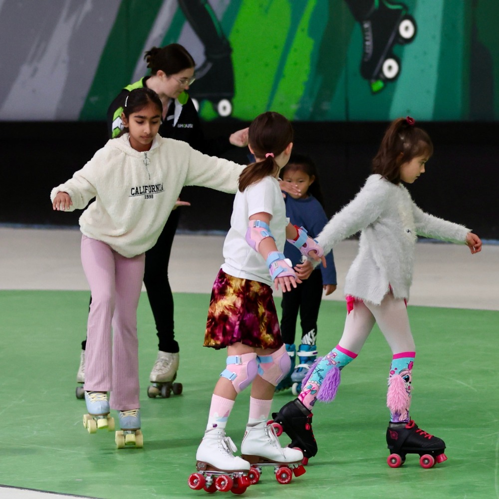 @sk8houseau  Holiday Sk8 Club is the place to be this school holidays! Learn to skate with expert instructors on Tuesdays and Thursdays from 10am to 11am.

Then, after the class, practise all your sweet moves at the General Session from 11am to 3:30-4pm.

Learn, practice, and play – with 20 hours worth of skating for just $80! That's a saving of up to $124 per person and works out to just $4 per hour.

Find out more: https://www.sk8house.com.au/